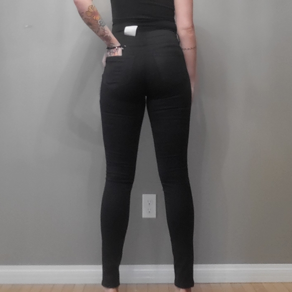 NWT Skinny Jean - Picture 2 of 5